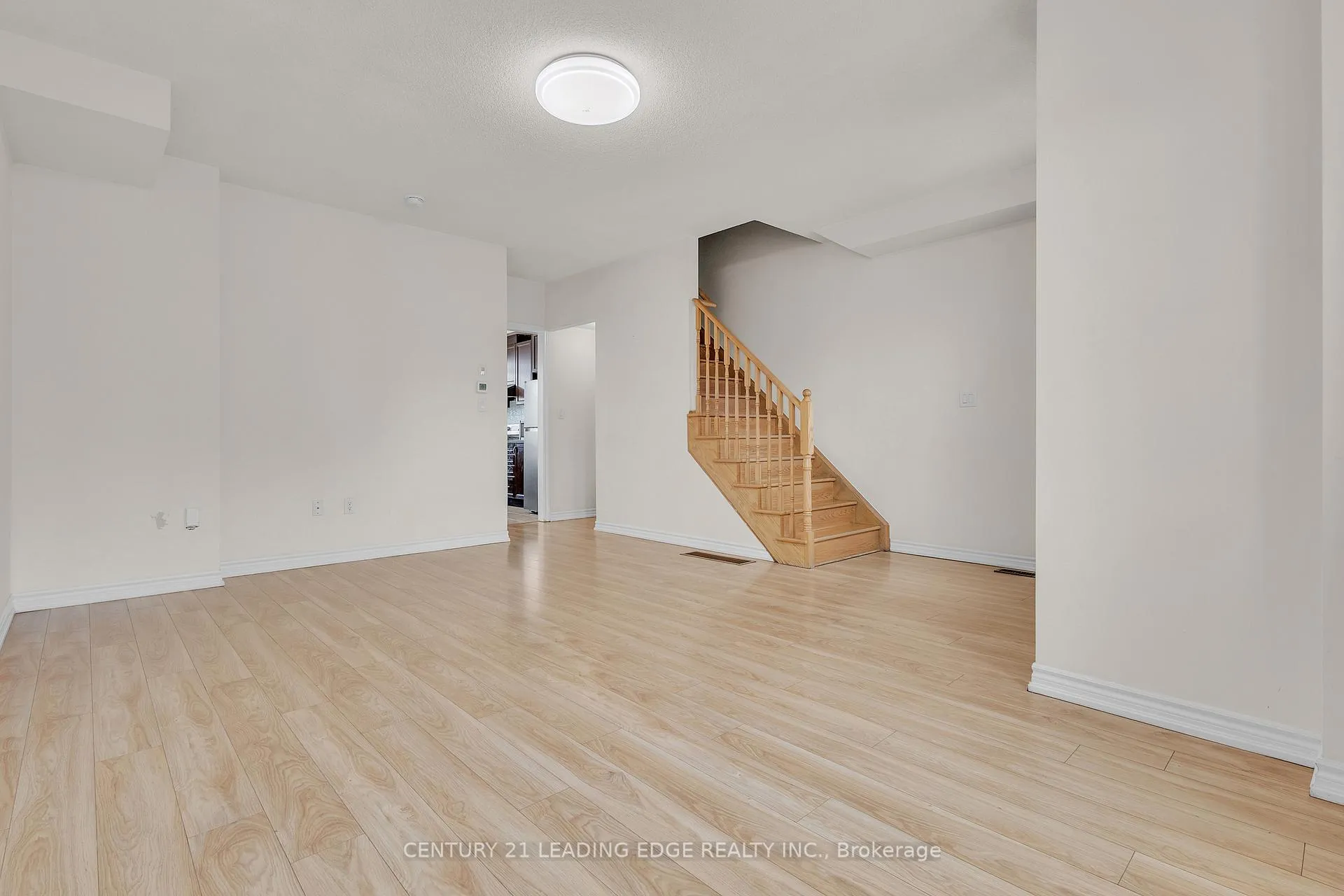 Photo 14 of 26 Shiff Crescent, Brampton, Heart Lake East — HOMEH