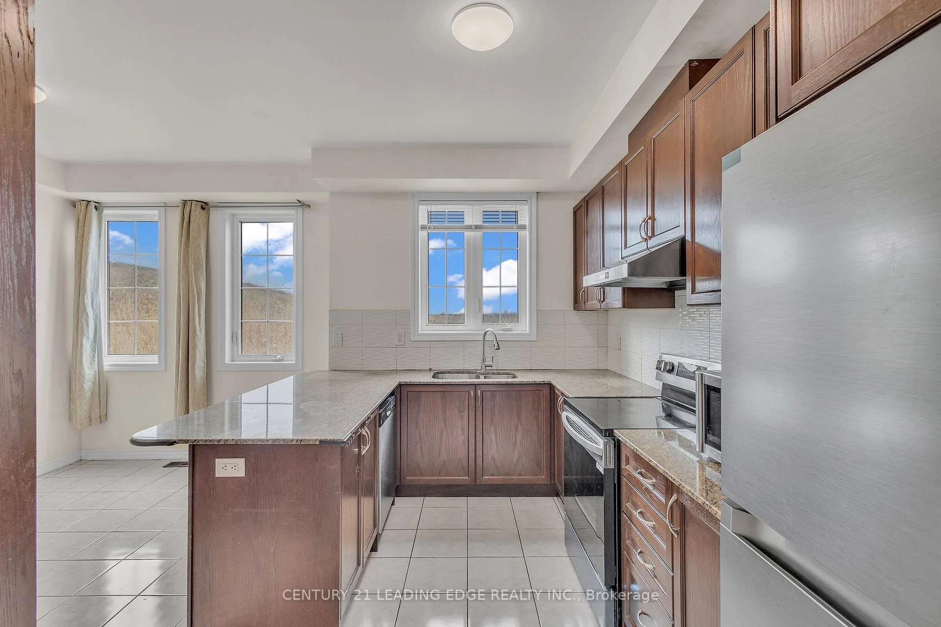 Photo 16 of 26 Shiff Crescent, Brampton, Heart Lake East — HOMEH