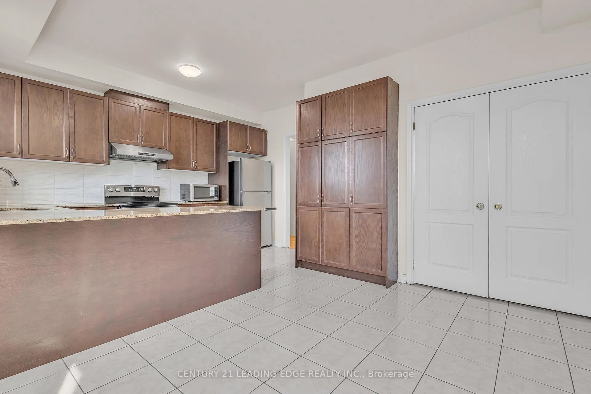 Photo 22 of 26 Shiff Crescent, Brampton, Heart Lake East — HOMEH