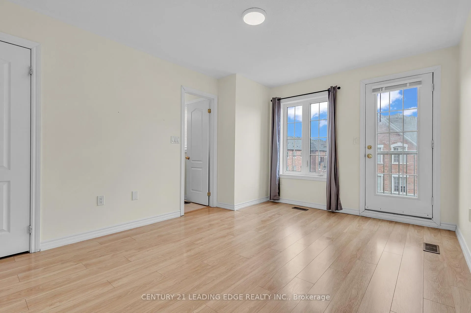 Photo 27 of 26 Shiff Crescent, Brampton, Heart Lake East — HOMEH