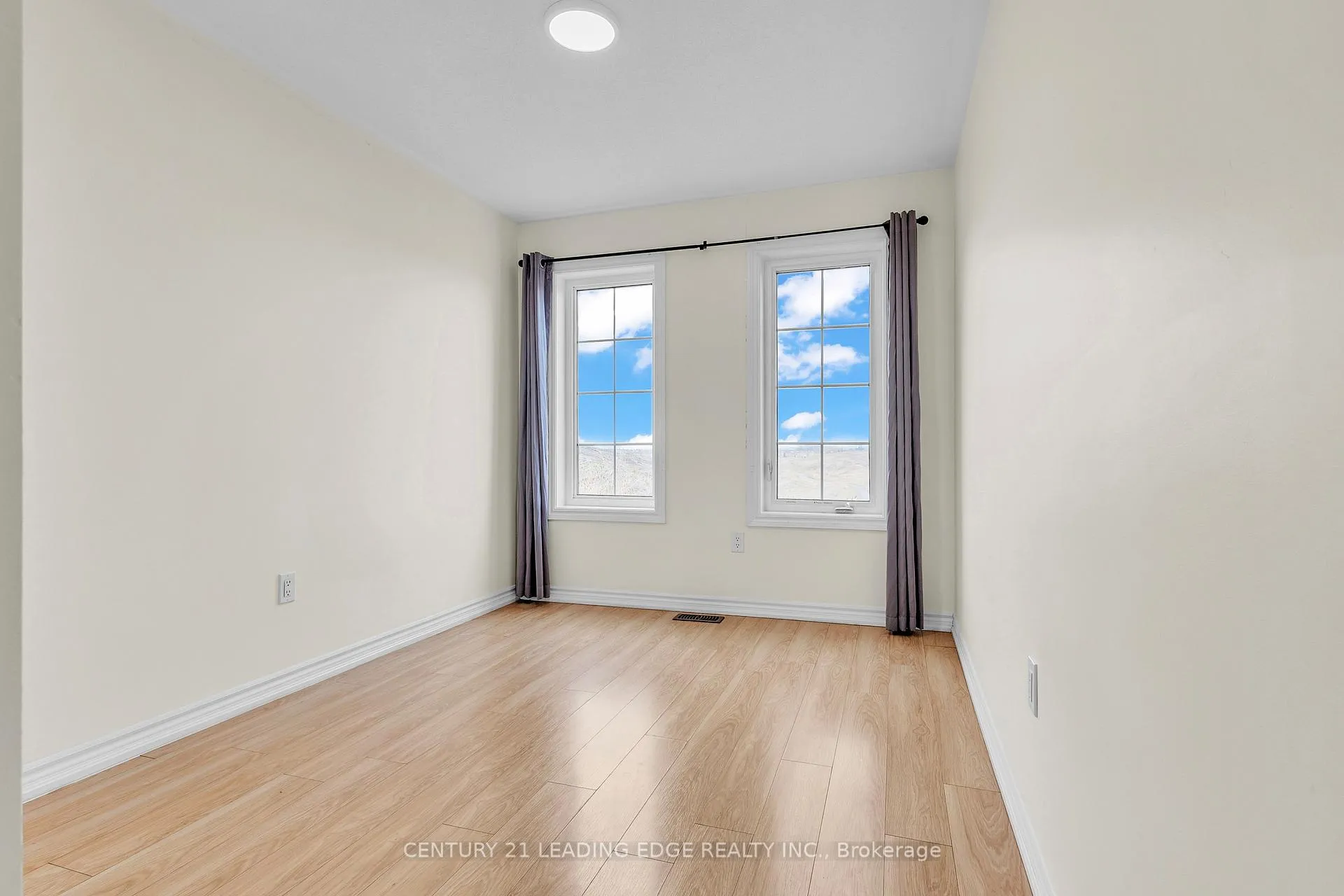 Photo 29 of 26 Shiff Crescent, Brampton, Heart Lake East — HOMEH