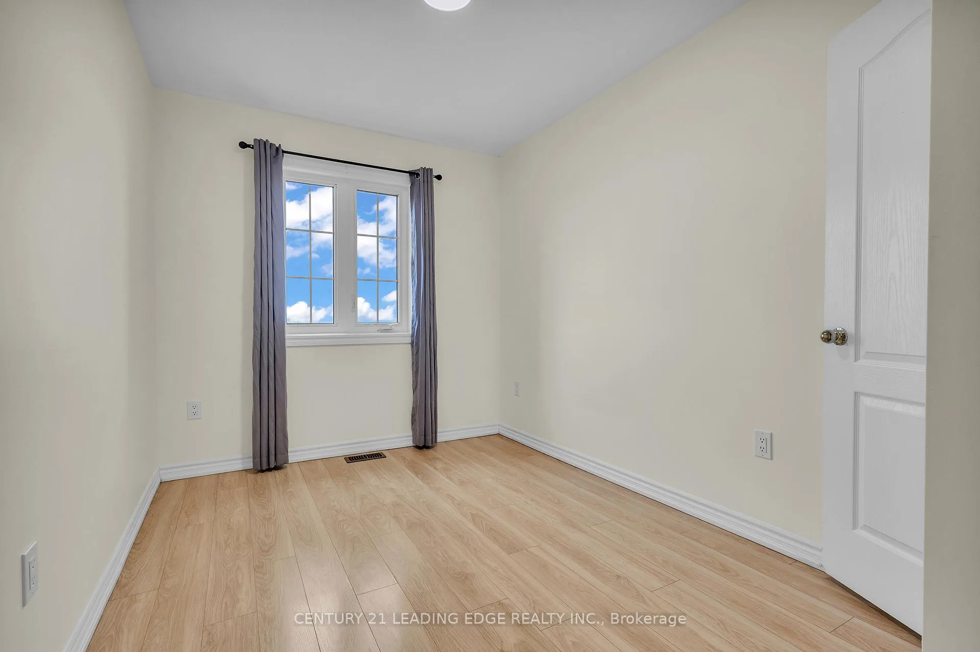 Photo 31 of 26 Shiff Crescent, Brampton, Heart Lake East — HOMEH