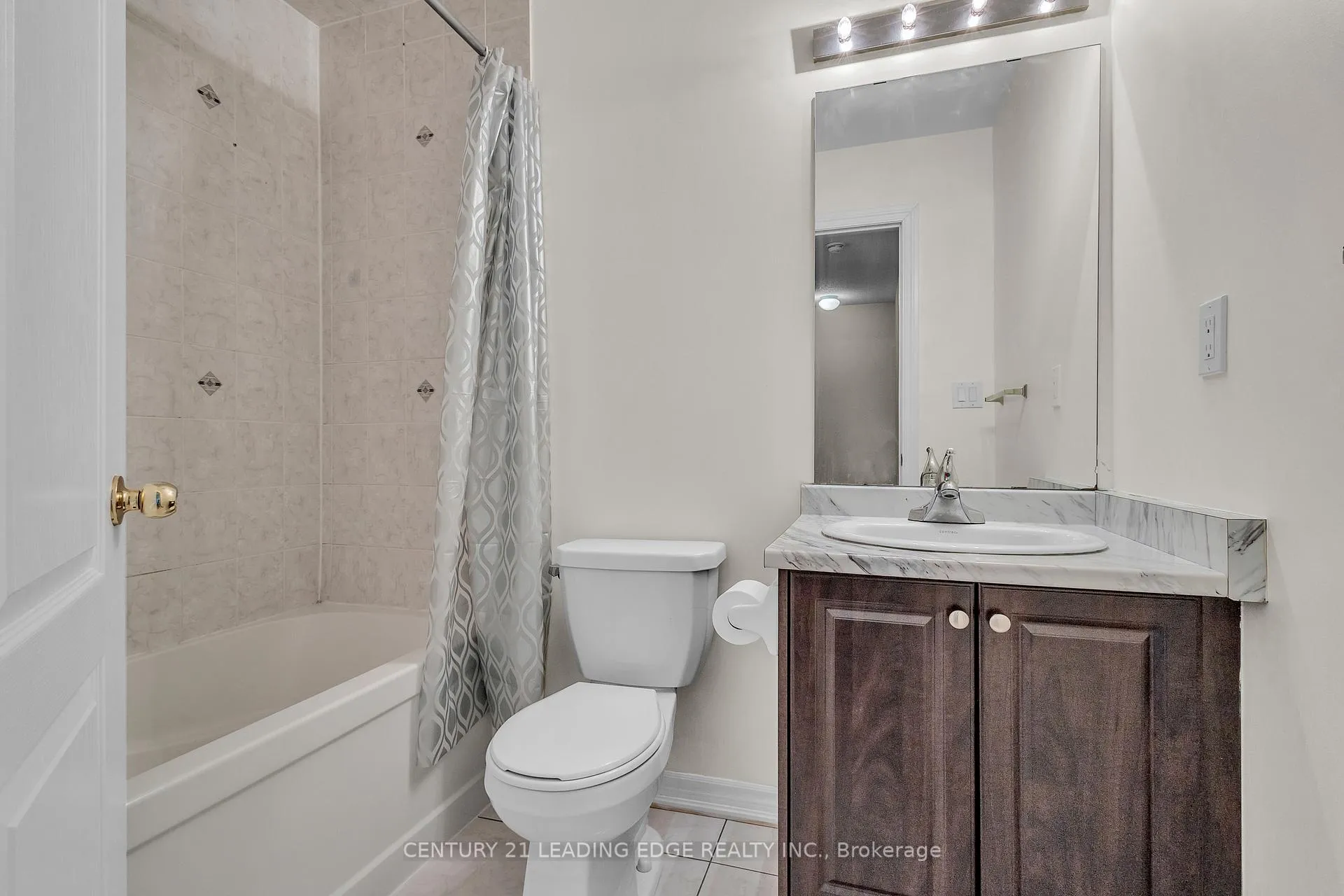 Photo 33 of 26 Shiff Crescent, Brampton, Heart Lake East — HOMEH