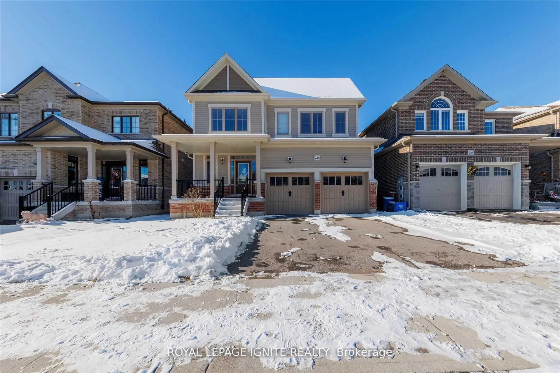 Front of Unit Bsmt, 234 Crombie Street
