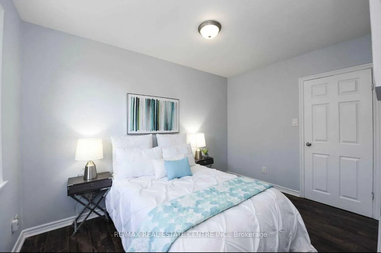 Photo 7 of 47 Corby Cres - Main, Brampton, Brampton South — HOMEH