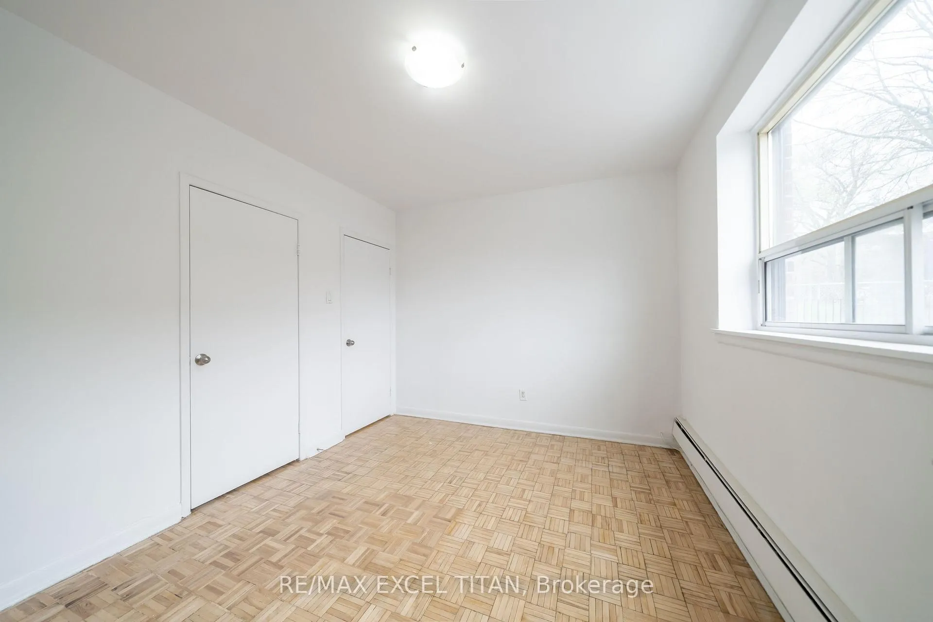 Photo 4 of Unit 106, 4 Hill Heights Road, Etobicoke, Stonegate-Queensway — HOMEH