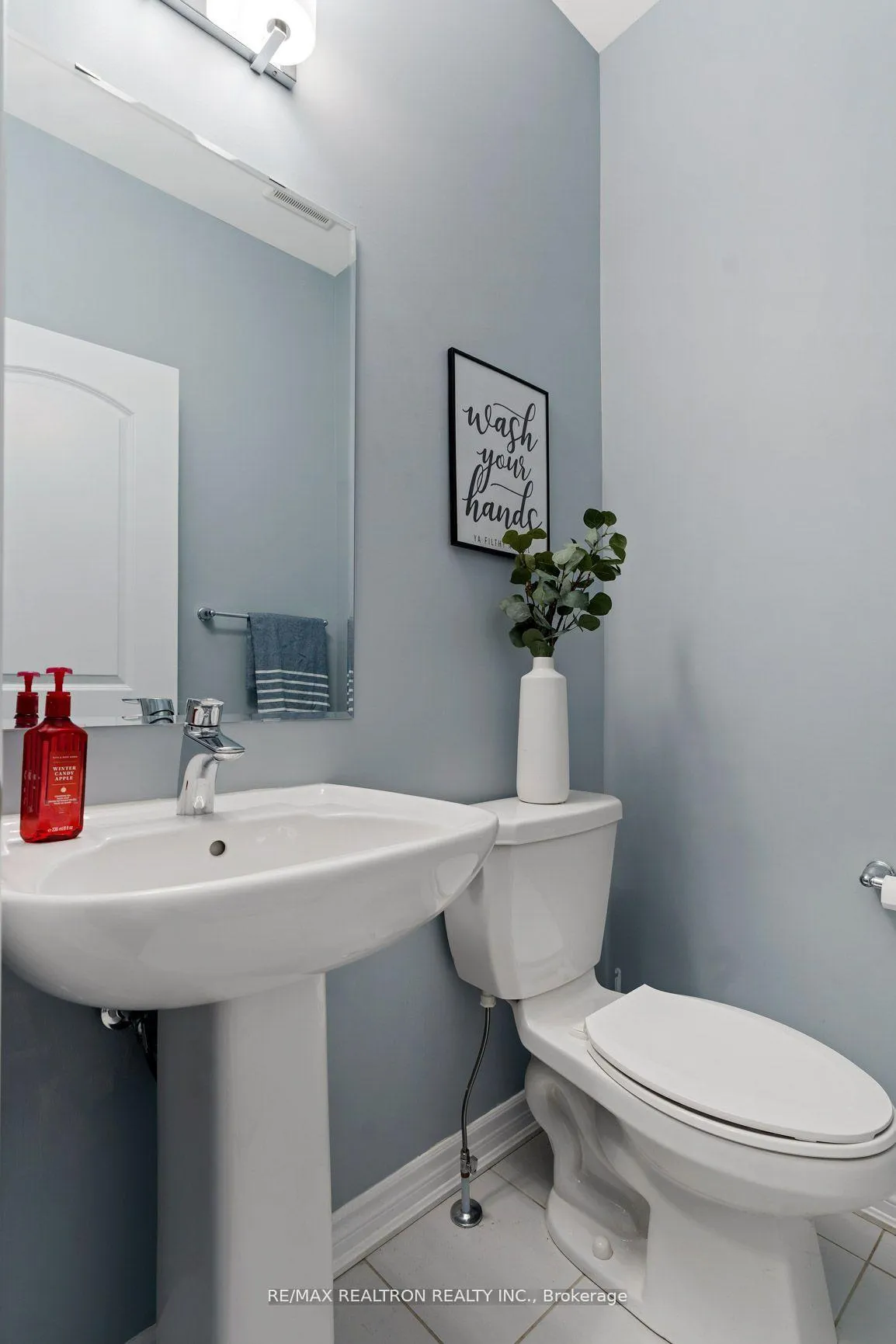 Photo 8 of 19 Sutcliffe Drive, Whitby, Rolling Acres — HOMEH