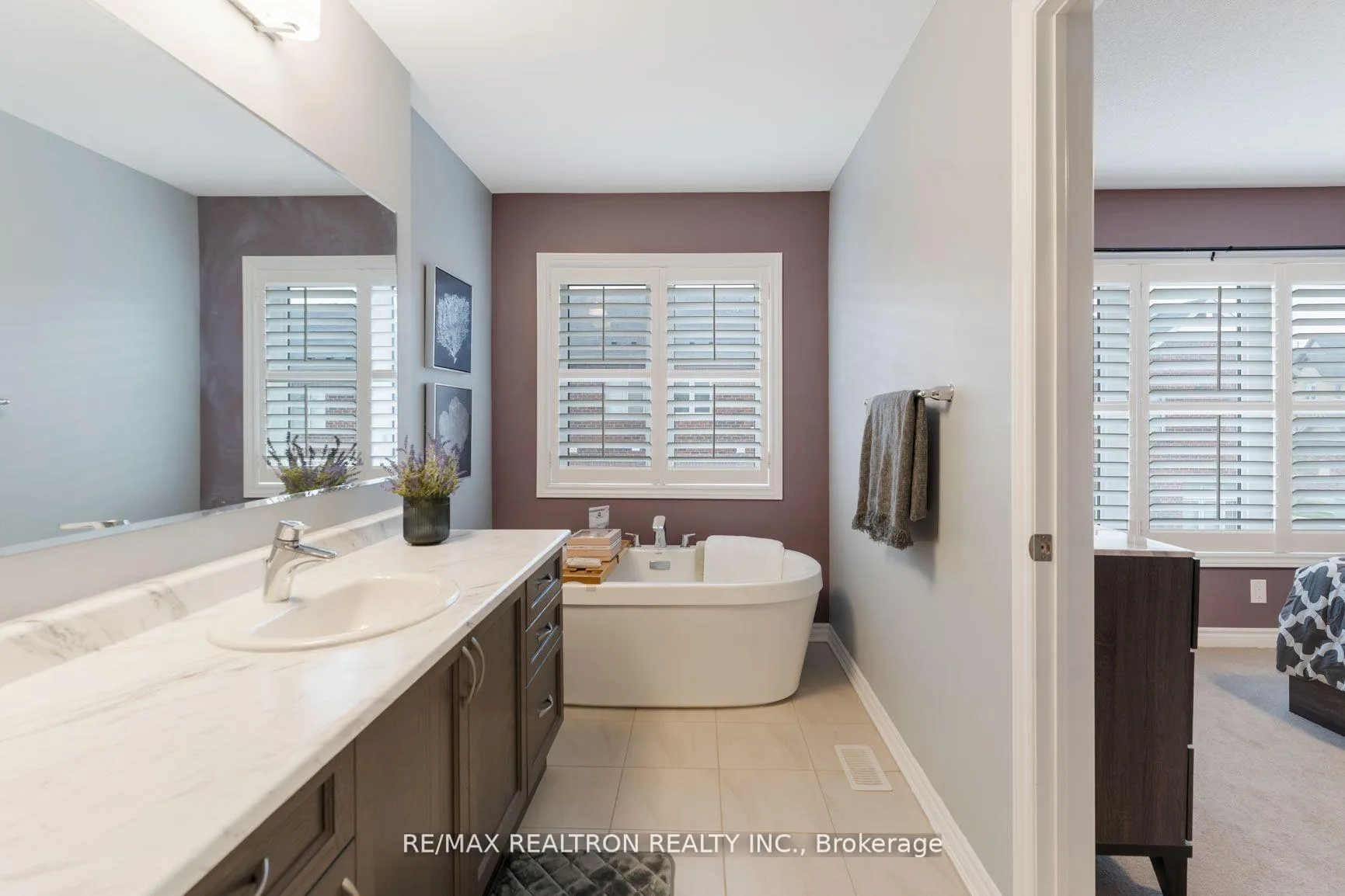 Photo 17 of 19 Sutcliffe Drive, Whitby, Rolling Acres — HOMEH