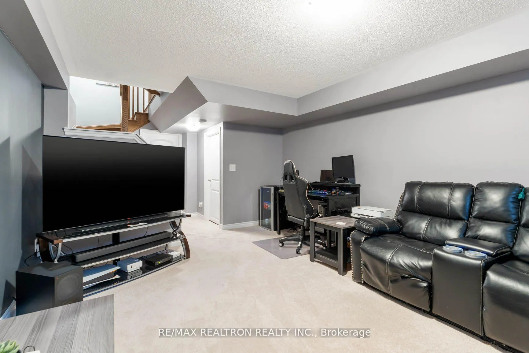 Photo 23 of 19 Sutcliffe Drive, Whitby, Rolling Acres — HOMEH