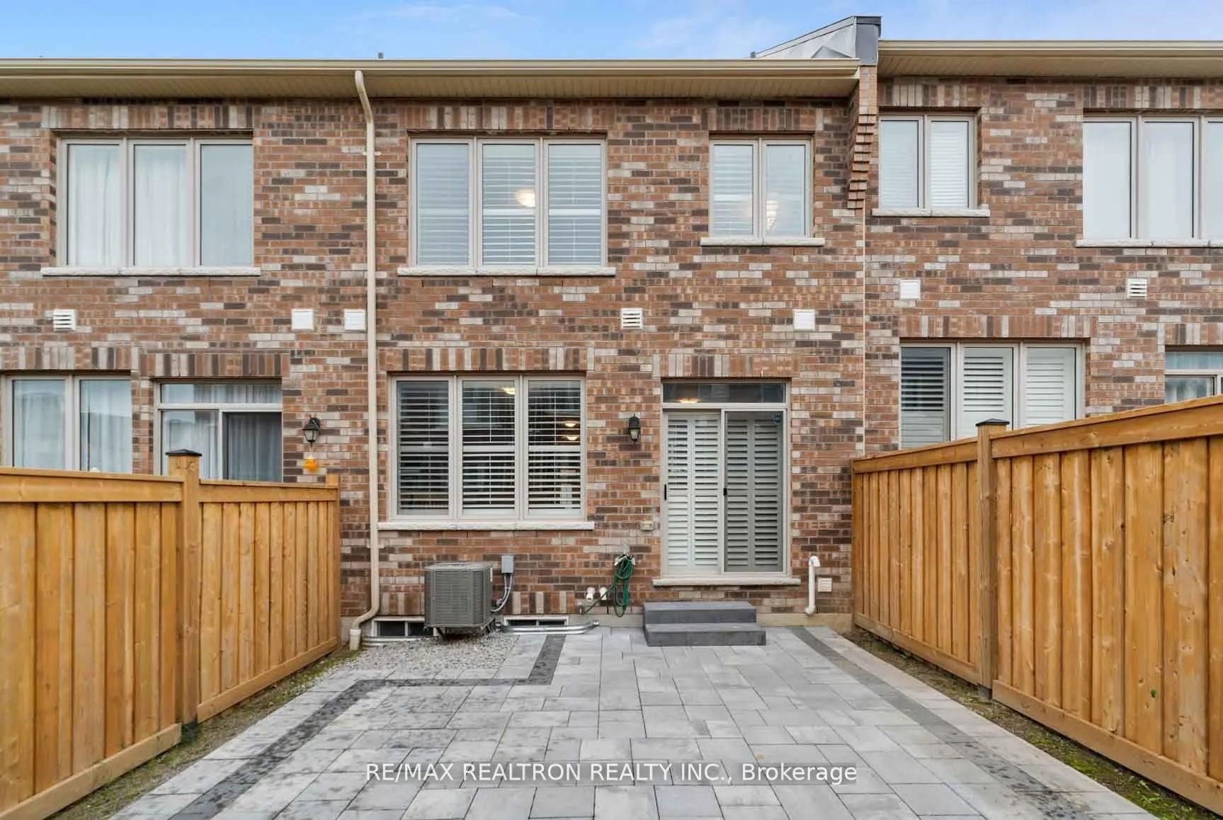 Photo 24 of 19 Sutcliffe Drive, Whitby, Rolling Acres — HOMEH