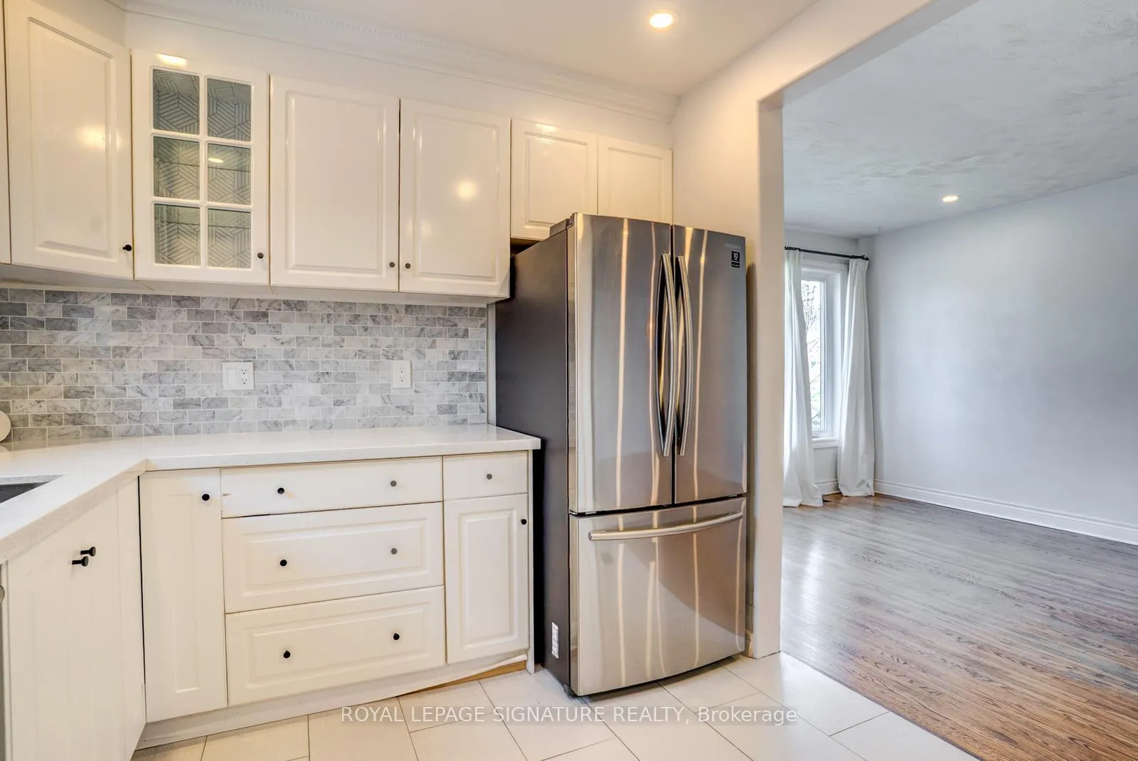 Photo 13 of 17 Avis Crescent, Toronto, O'Connor-Parkview — HOMEH
