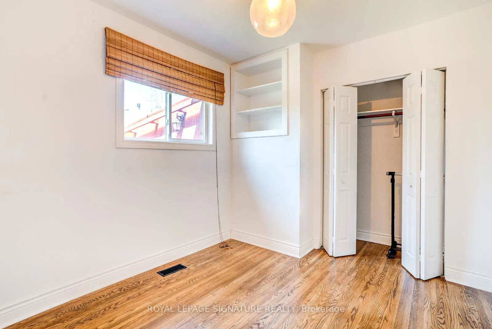 Photo 19 of 17 Avis Crescent, Toronto, O'Connor-Parkview — HOMEH
