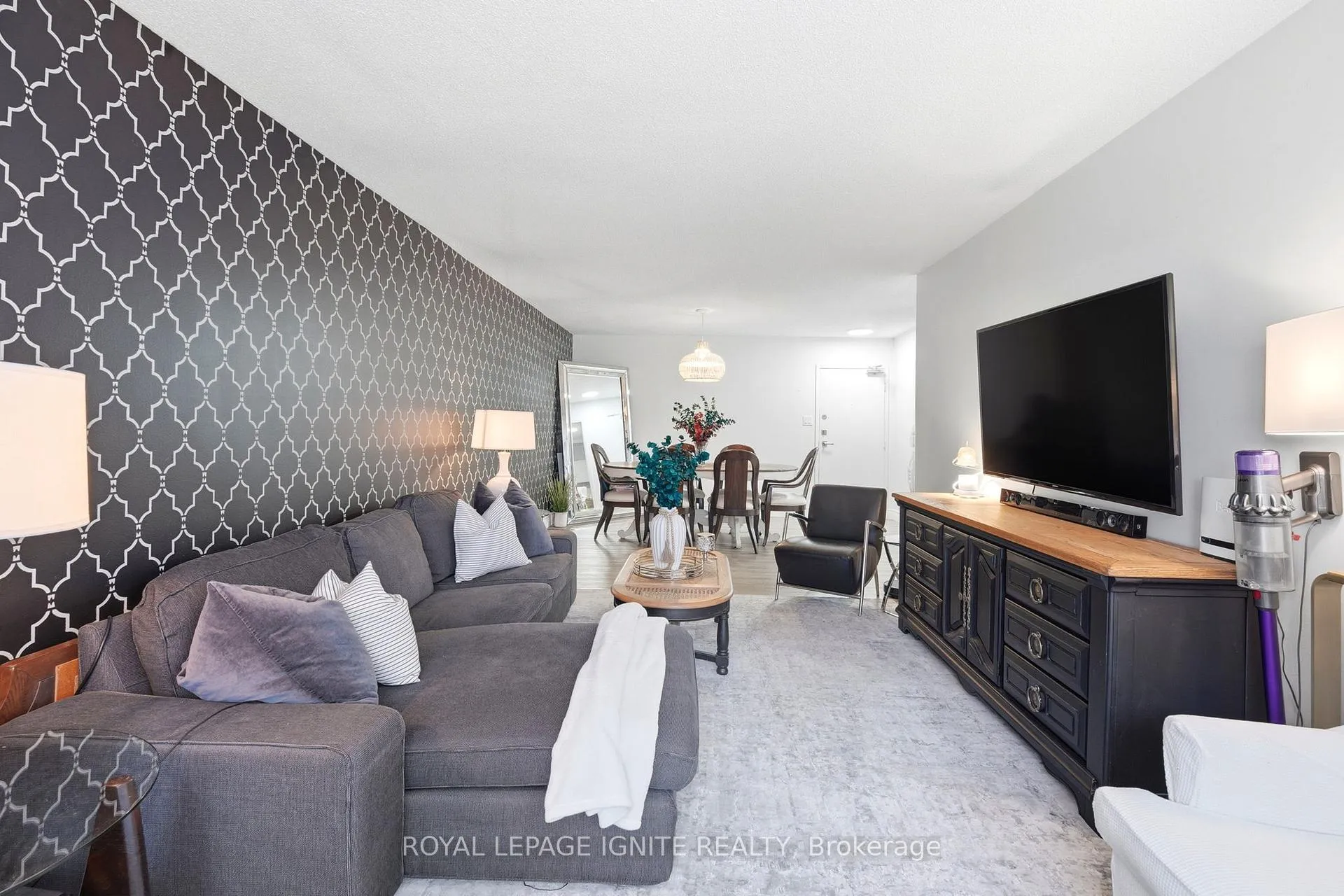Photo 8 of Unit 714, 370 Dixon Road, Etobicoke, Kingsview Village-The Westway — HOMEH