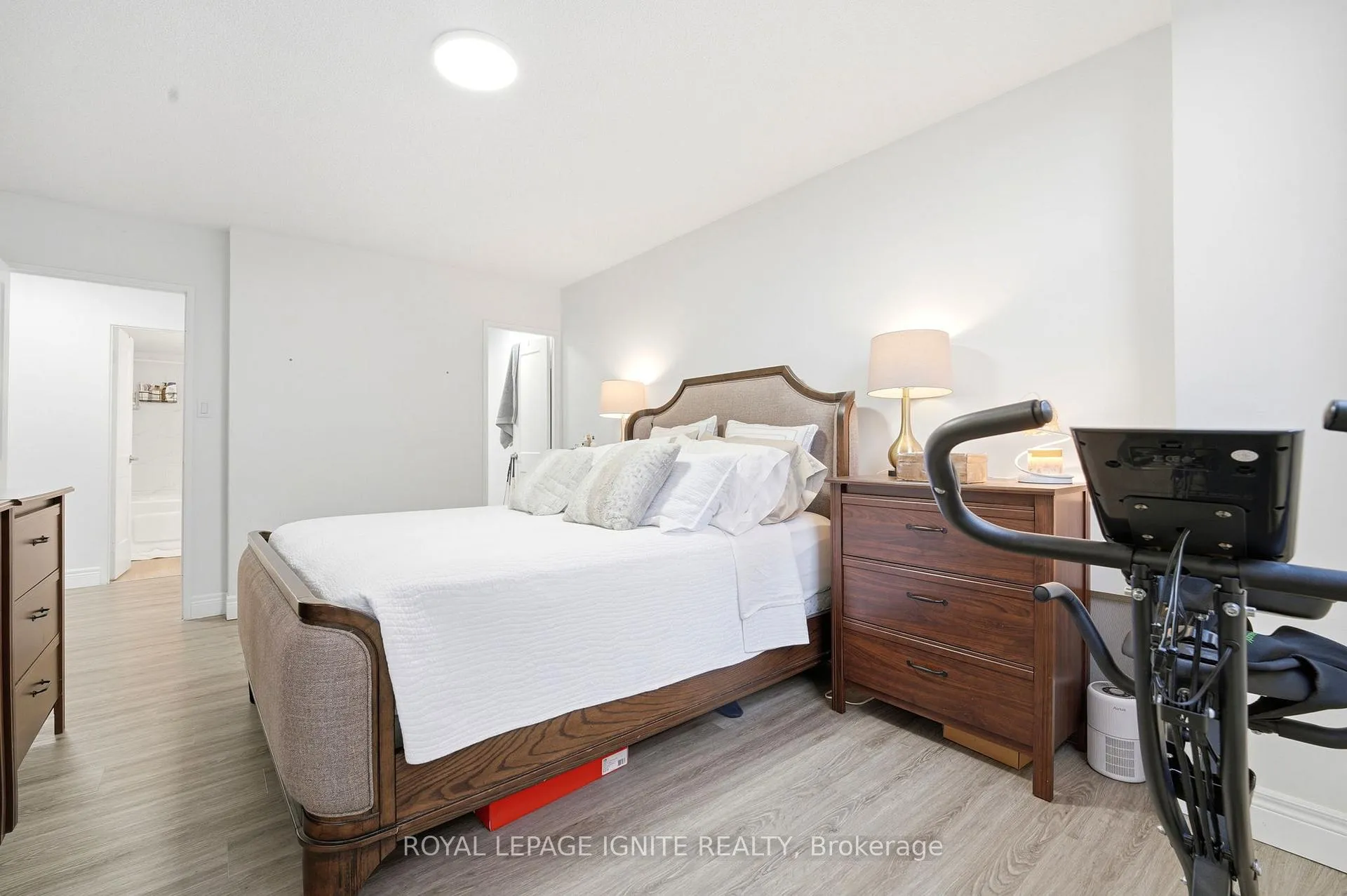Photo 17 of Unit 714, 370 Dixon Road, Etobicoke, Kingsview Village-The Westway — HOMEH
