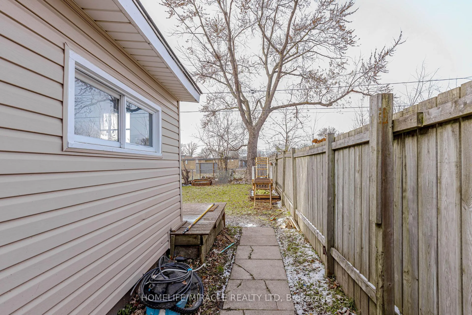 Photo 26 of 107 Dover Road, Welland, Lincoln/Crowland — HOMEH