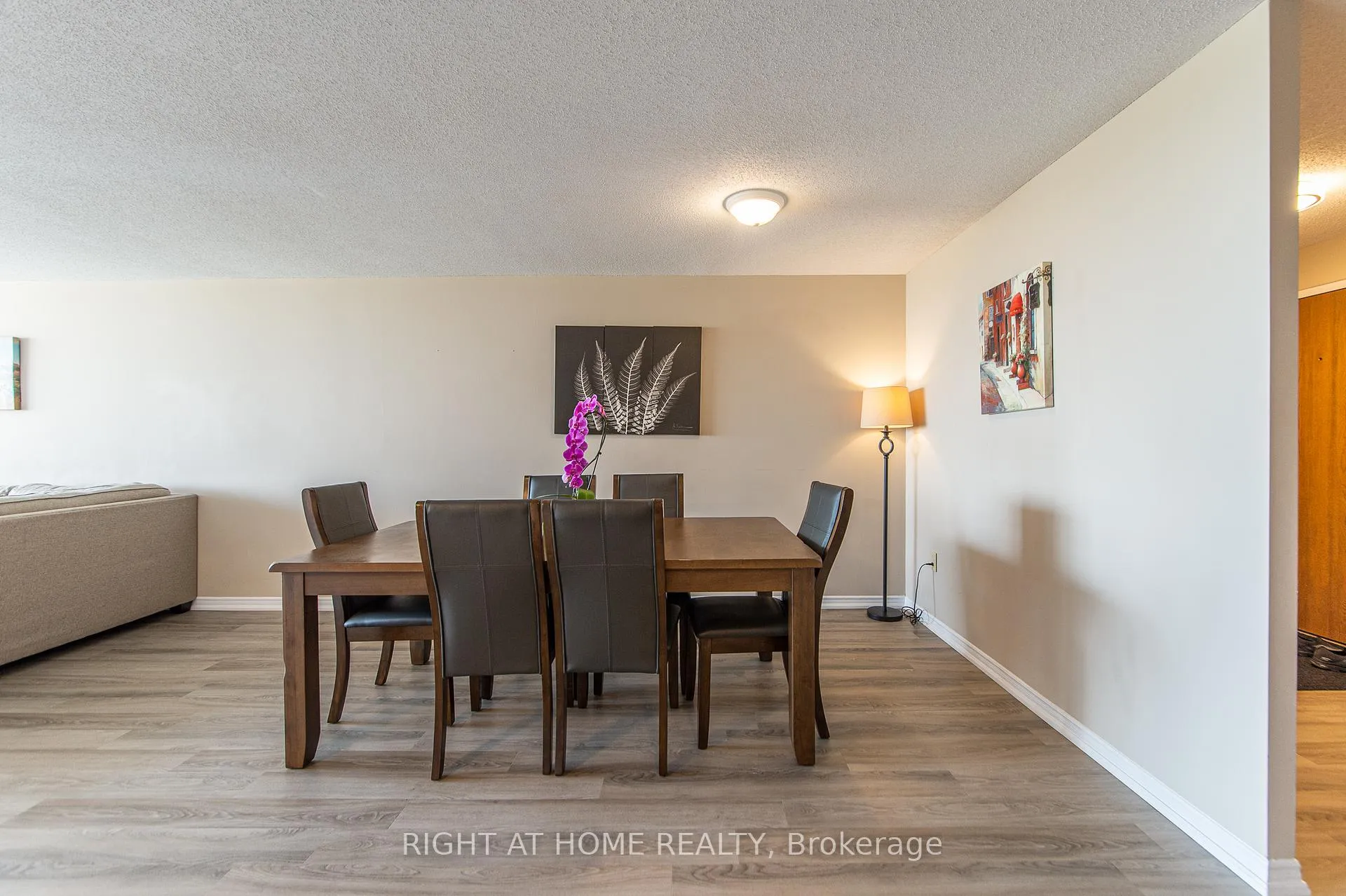 Photo 14 of Unit 1714, 35 Green Valley Drive, Kitchener, Pioneer Park — HOMEH