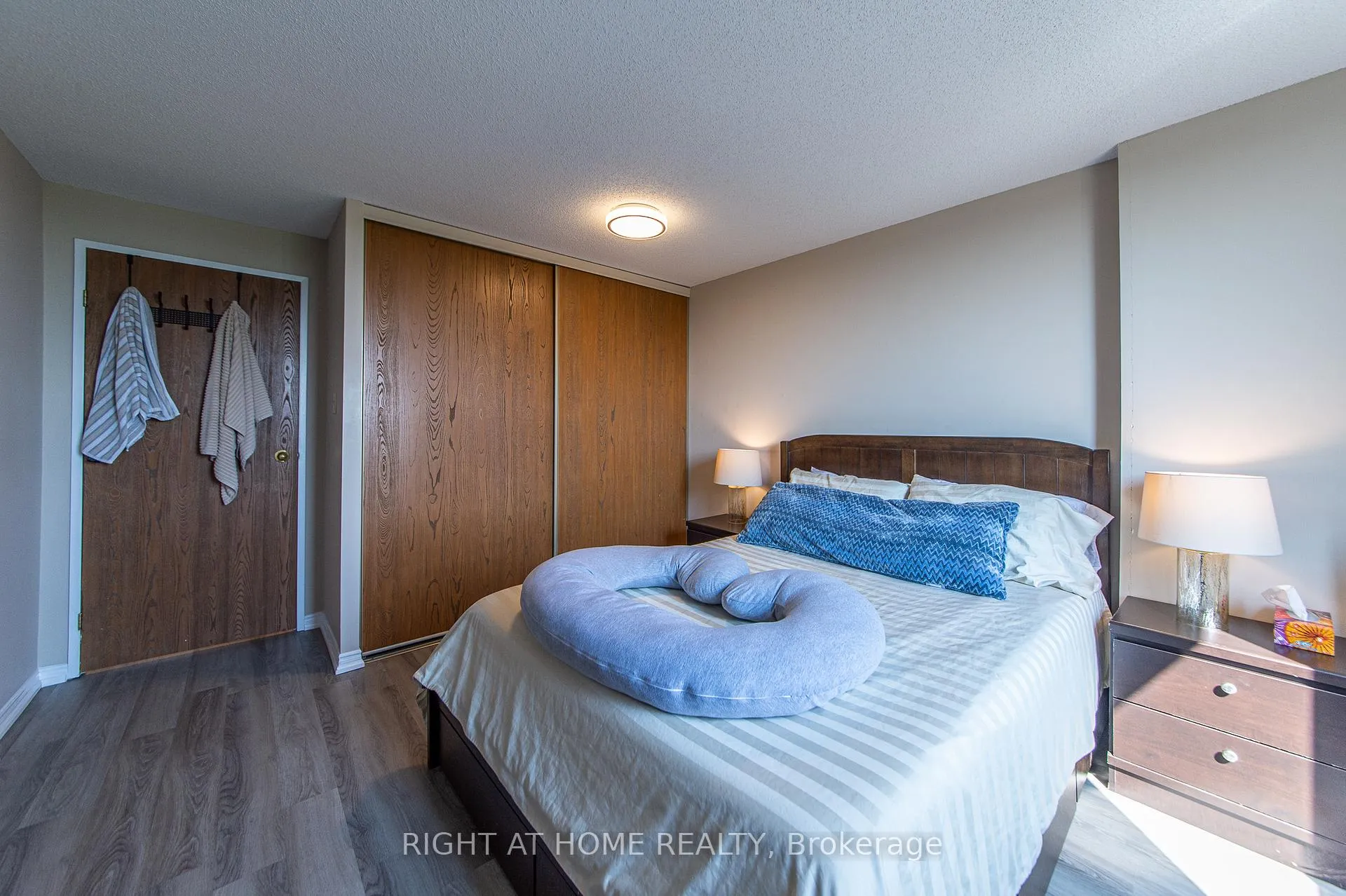 Photo 16 of Unit 1714, 35 Green Valley Drive, Kitchener, Pioneer Park — HOMEH