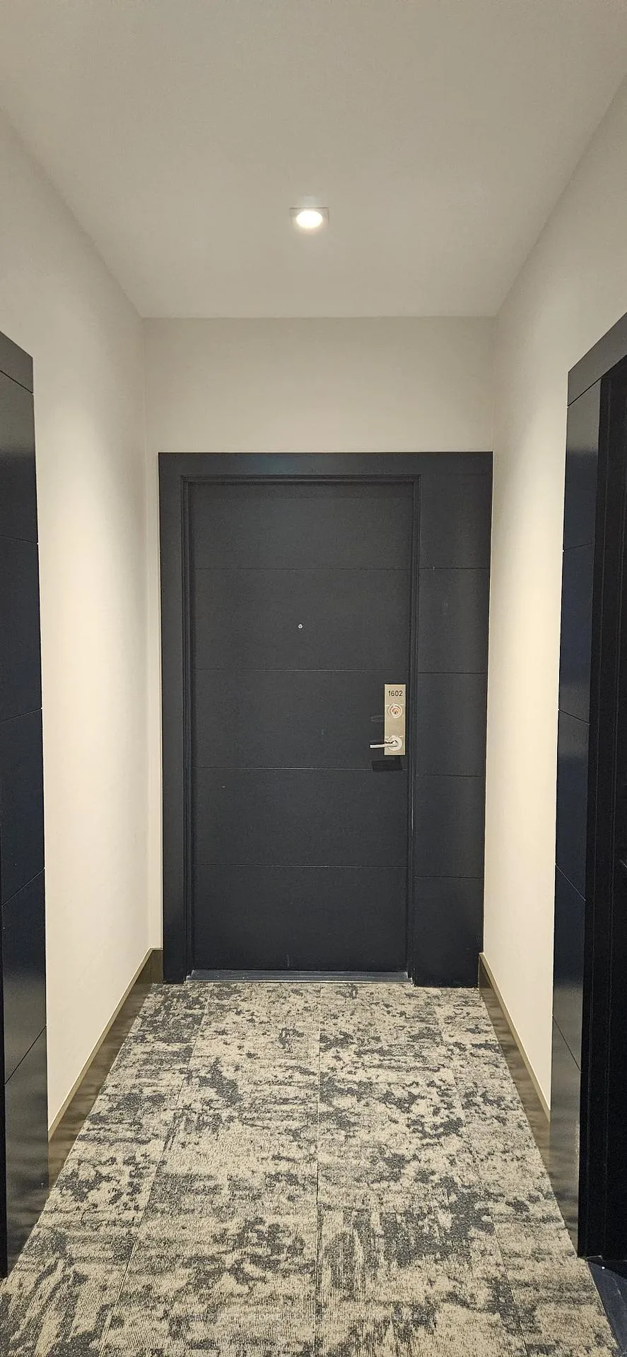 Photo 3 of Unit 1602, 75 James Street S, Hamilton, Corktown — HOMEH