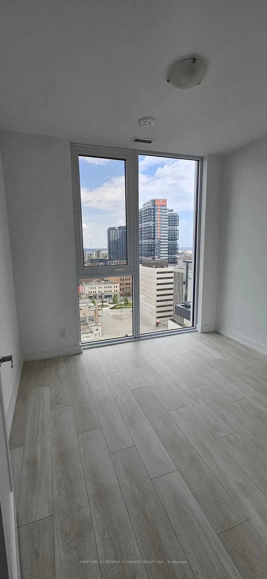 Photo 9 of Unit 1602, 75 James Street S, Hamilton, Corktown — HOMEH