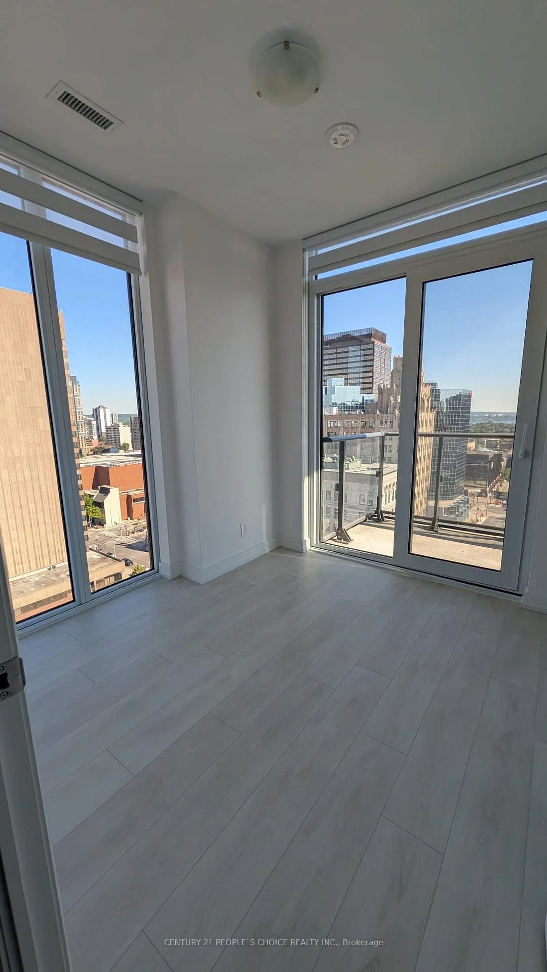 Photo 34 of Unit 1602, 75 James Street S, Hamilton, Corktown — HOMEH