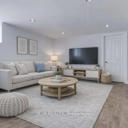 Photo 3 of Unit 2, 11 Fairside Avenue, Toronto, Danforth Village-East York — HOMEH