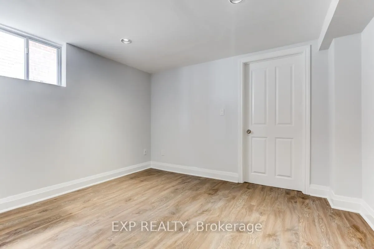Photo 8 of Unit 2, 11 Fairside Avenue, Toronto, Danforth Village-East York — HOMEH