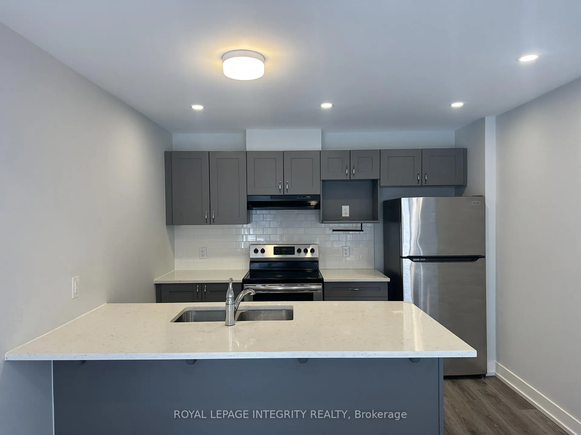 Photo 5 of 280 Anyolite Private, Ottawa, Barrhaven - Heritage Park — HOMEH