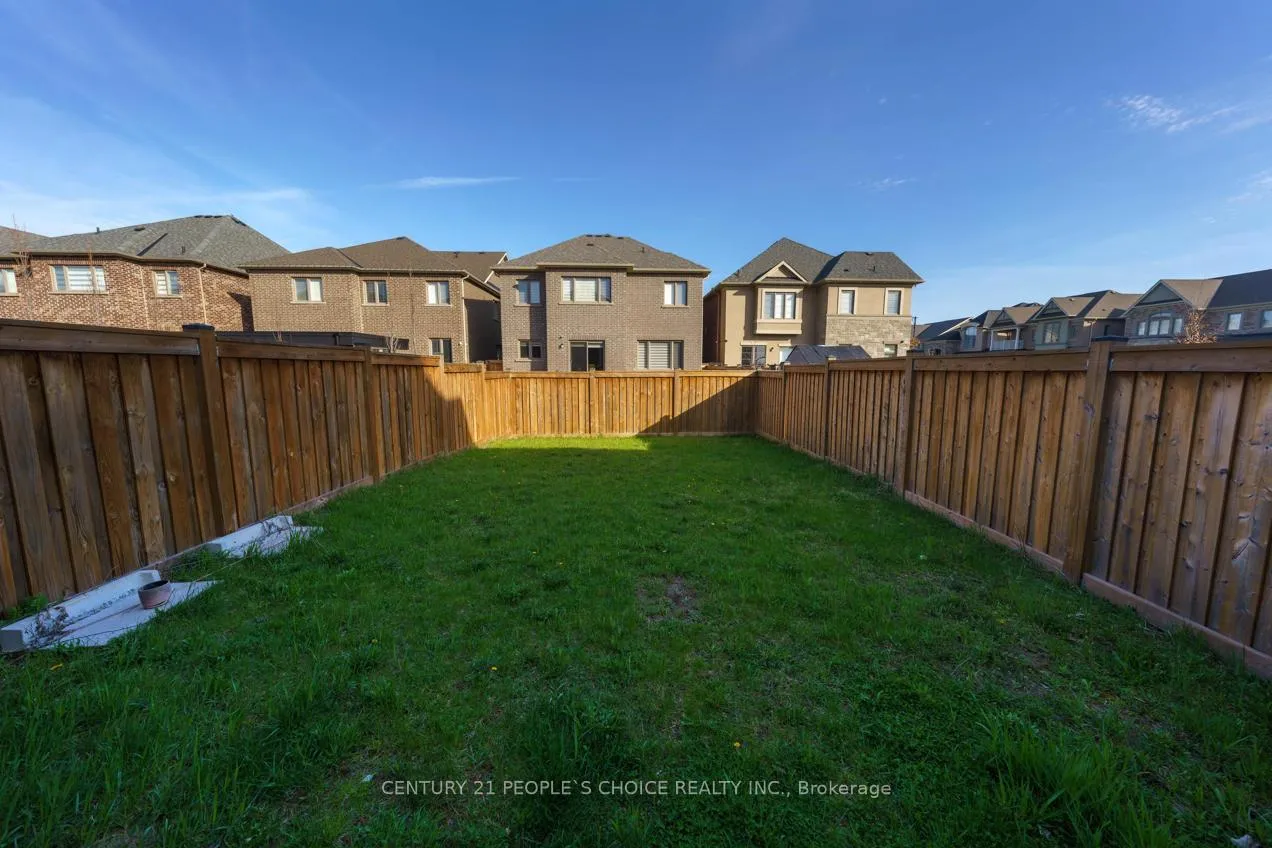Photo 5 of 43 Quinton Ridge, Brampton, Bram West — HOMEH