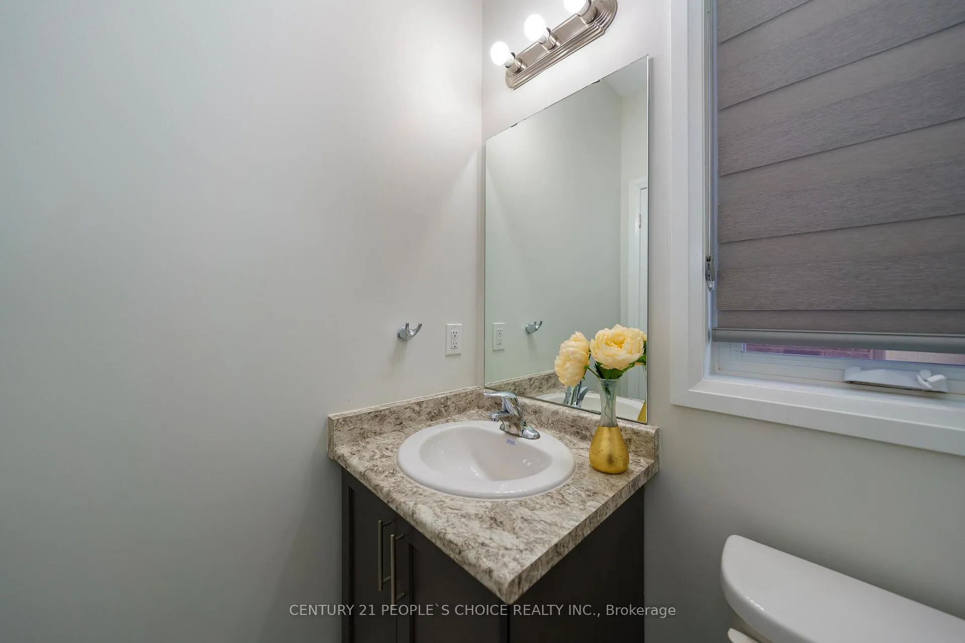 Photo 7 of 43 Quinton Ridge, Brampton, Bram West — HOMEH