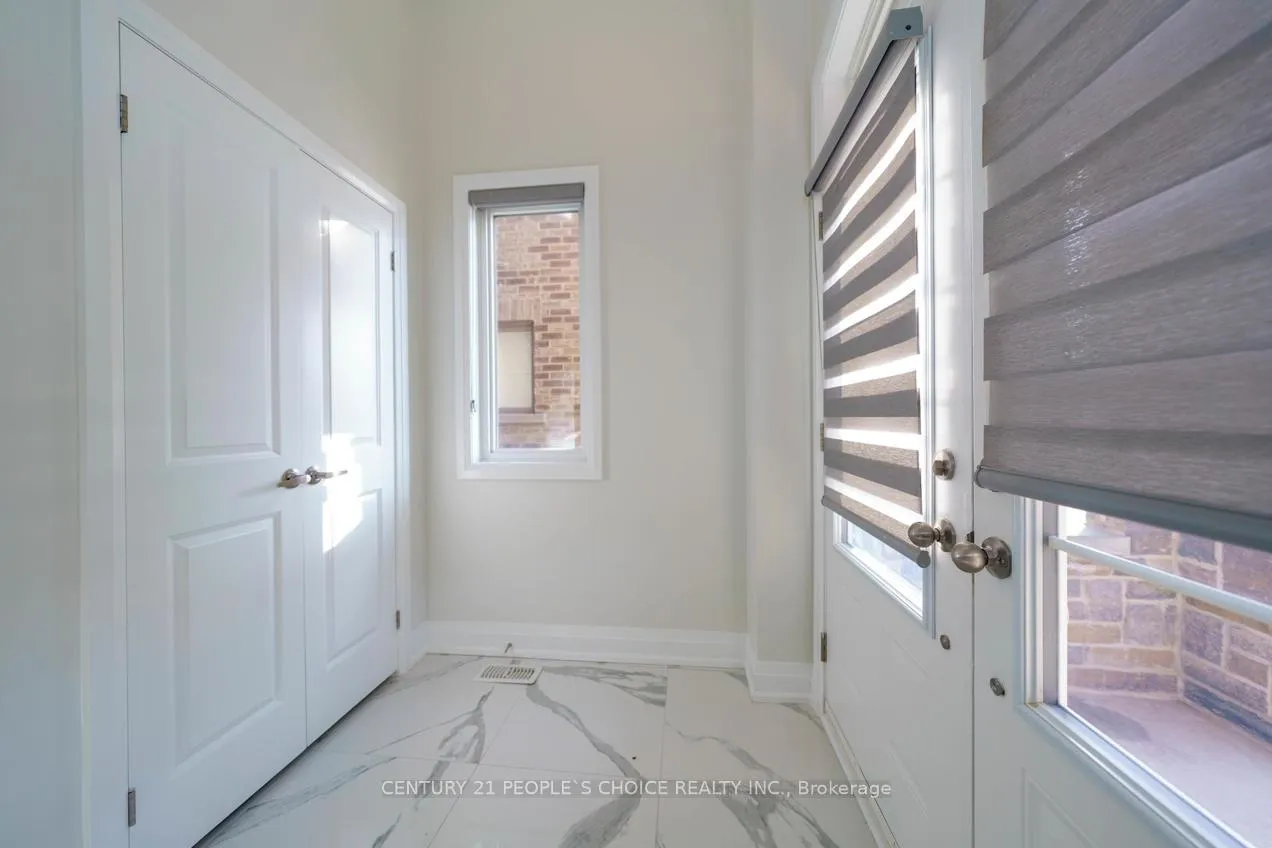 Photo 10 of 43 Quinton Ridge, Brampton, Bram West — HOMEH