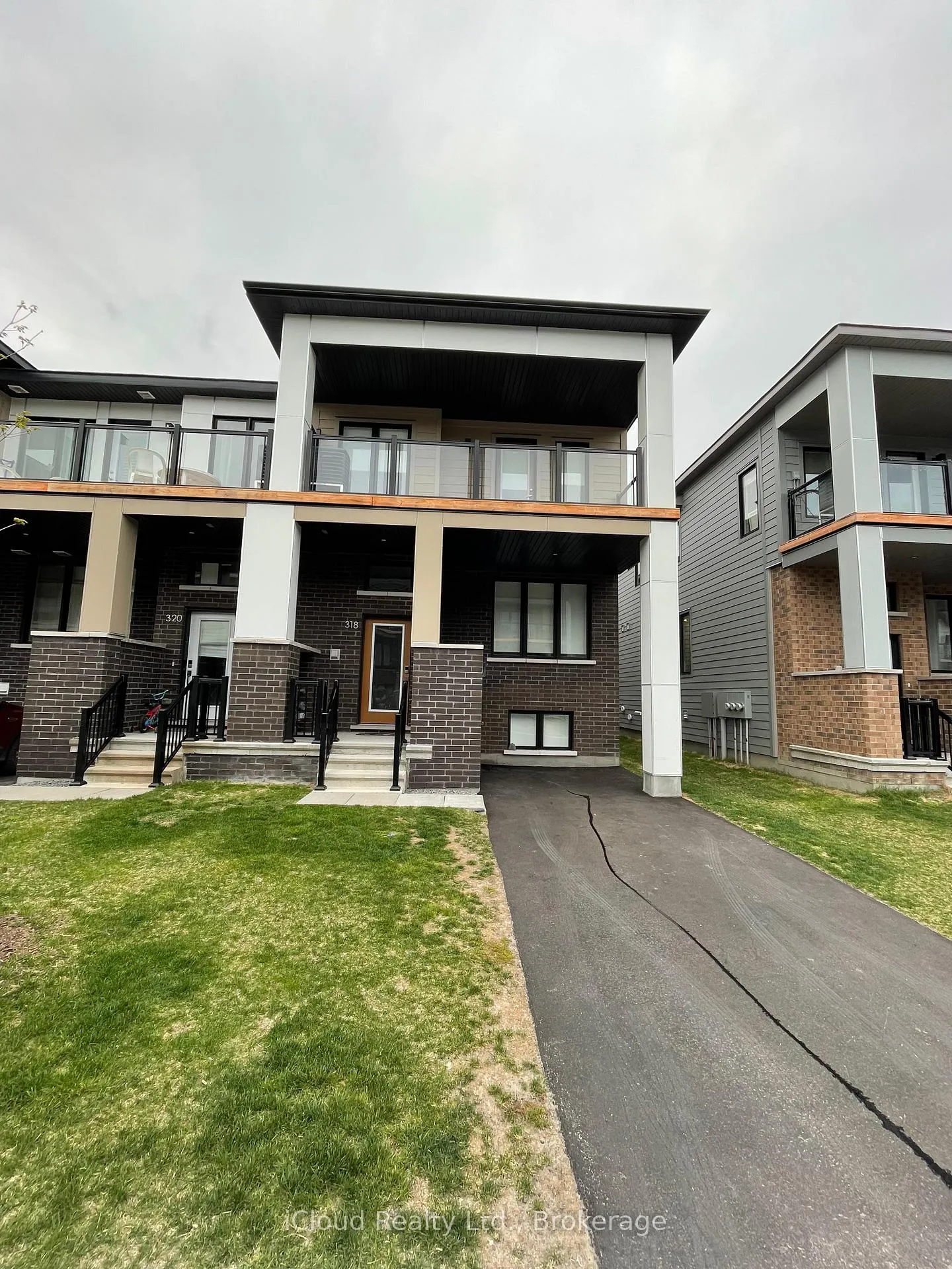 Front of 318 Catsfoot Walk