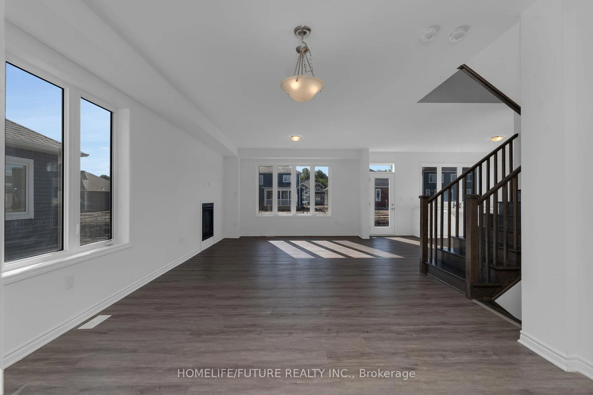 Photo 3 of 1 Dyer Crescent, Bracebridge, Macaulay — HOMEH