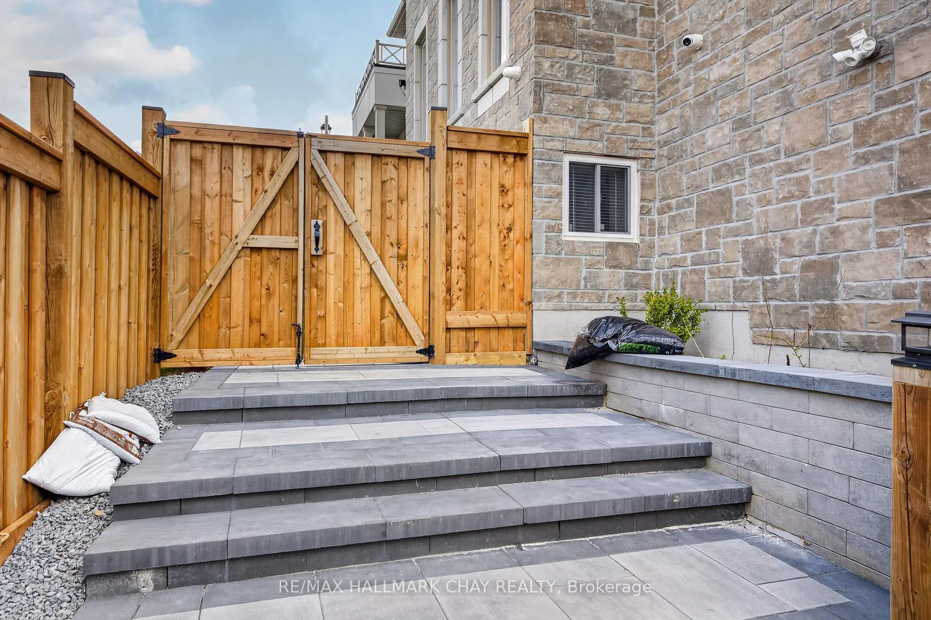 Photo 5 of Unit Basement, 63 Janes Crescent, New Tecumseth, Rural New Tecumseth — HOMEH