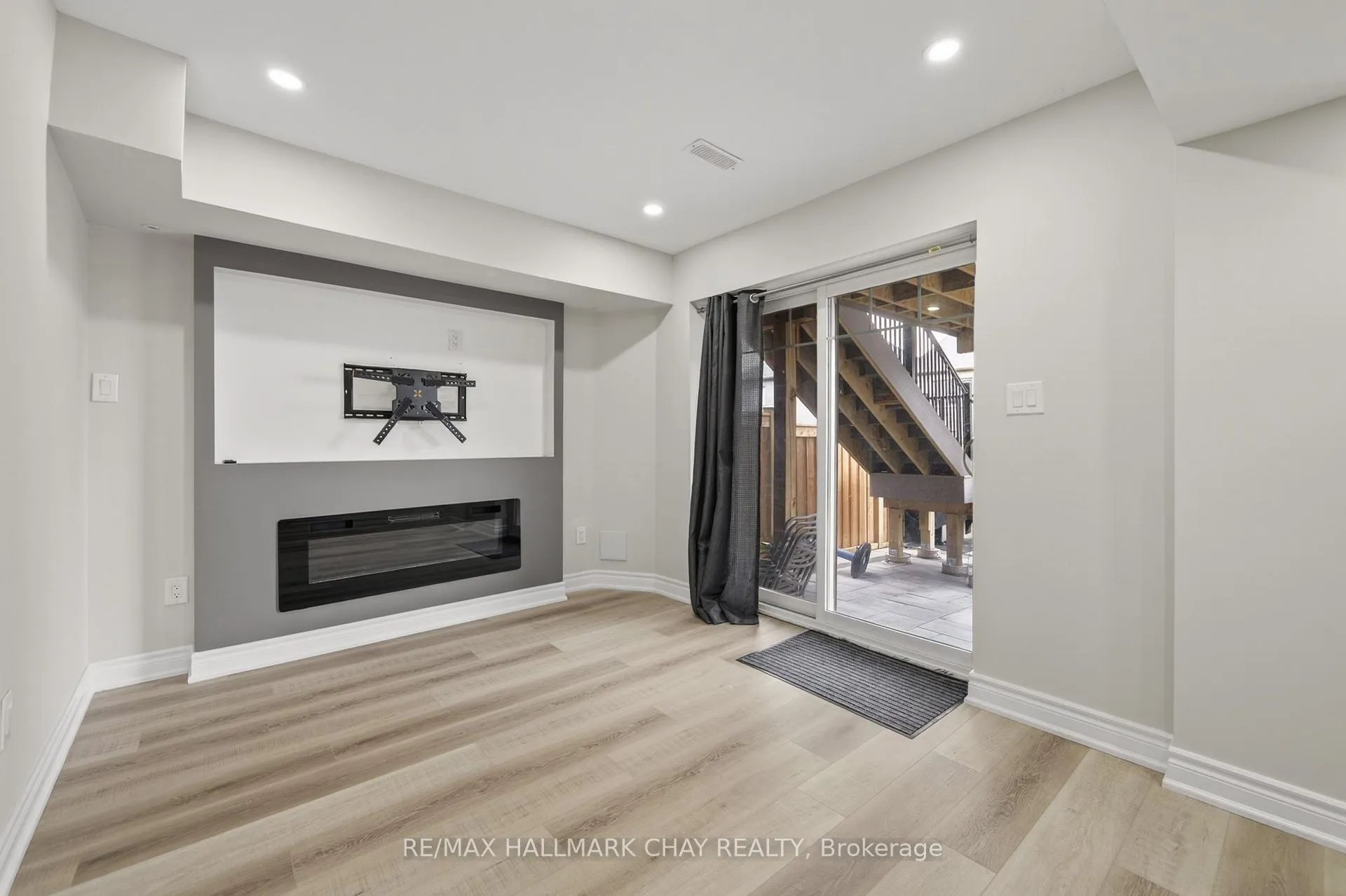 Photo 7 of Unit Basement, 63 Janes Crescent, New Tecumseth, Rural New Tecumseth — HOMEH