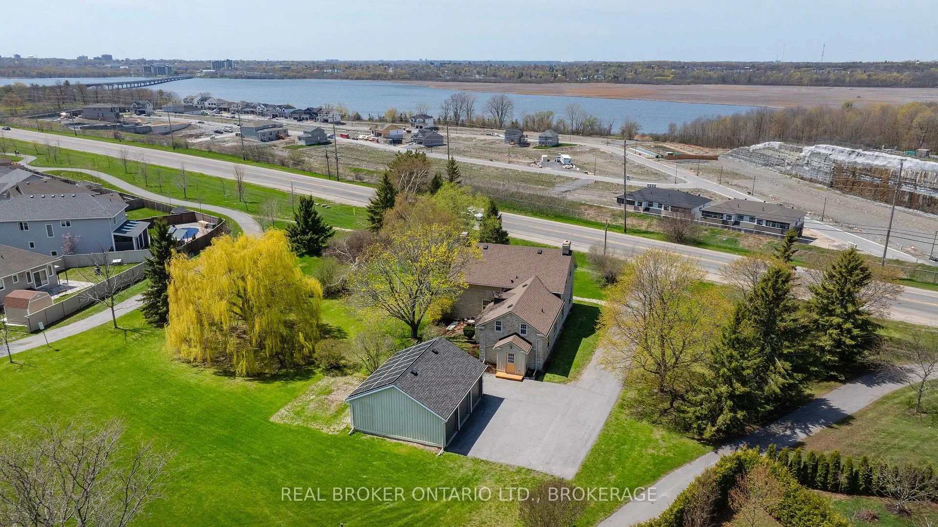 Photo 37 of 1069 Highway 15, Kingston, Kingston East (Incl Barret Crt) — HOMEH