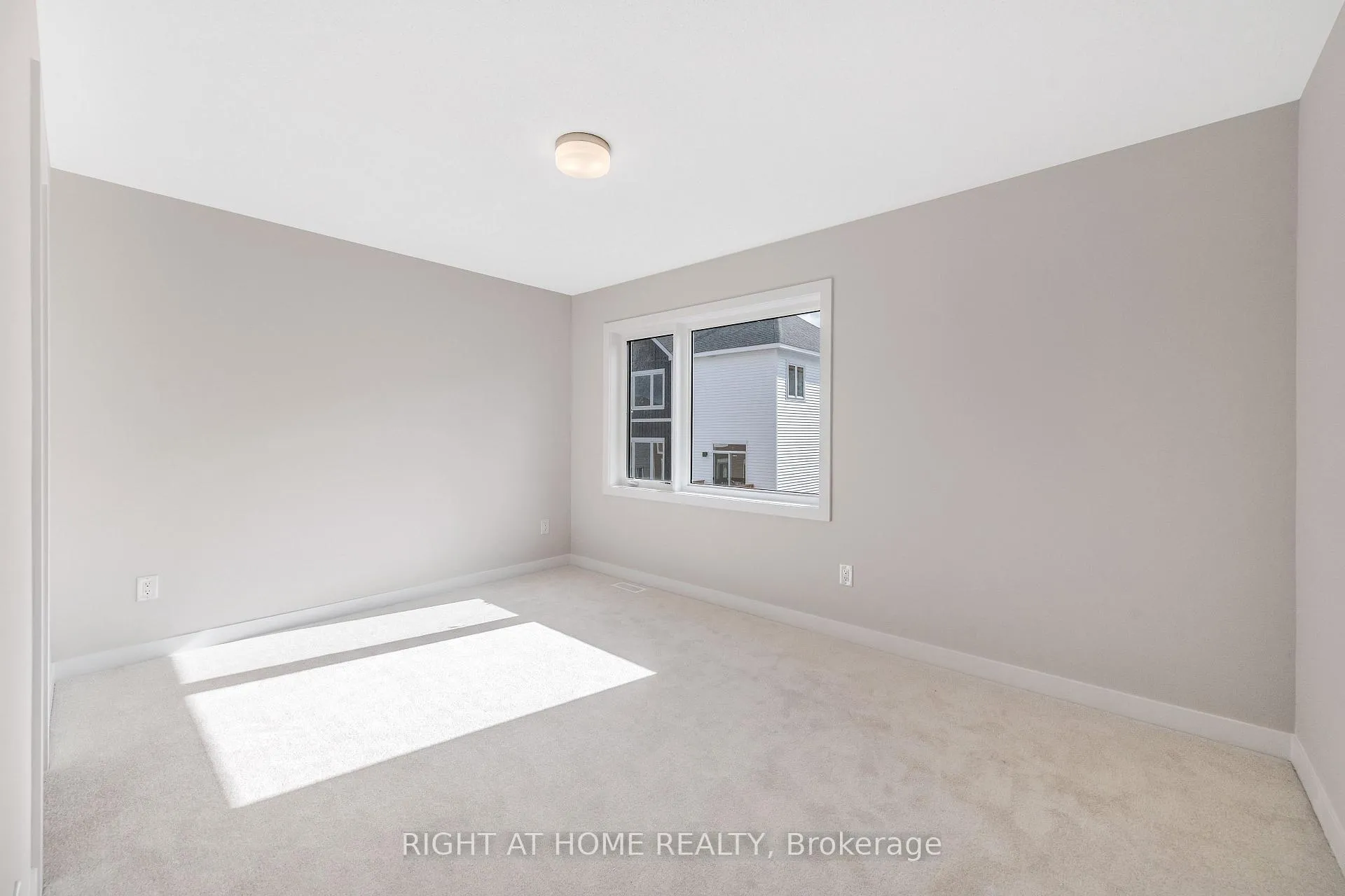 Photo 9 of 432 Epoch Street, Ottawa, Barrhaven - Half Moon Bay — HOMEH
