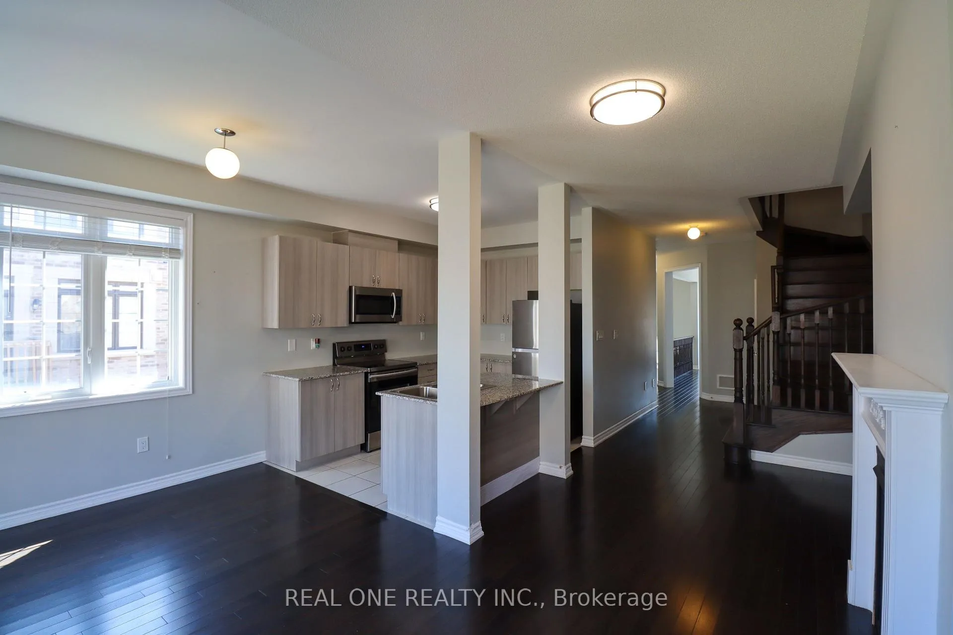 Photo 9 of 180 Sunset Terrace, Vaughan, Vellore Village — HOMEH