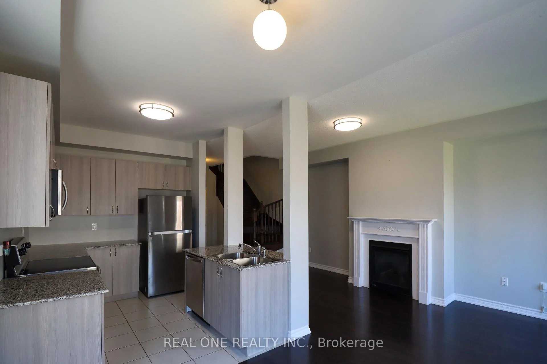 Photo 10 of 180 Sunset Terrace, Vaughan, Vellore Village — HOMEH