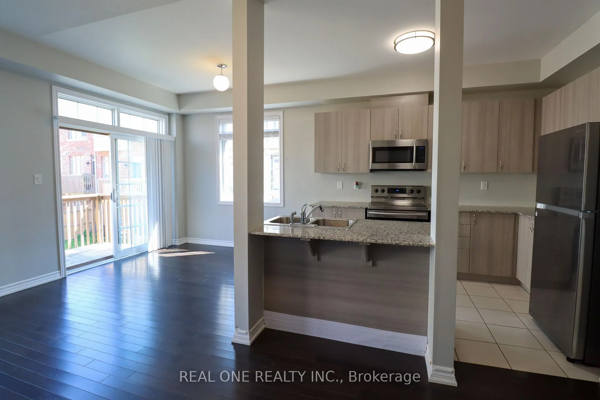 Photo 11 of 180 Sunset Terrace, Vaughan, Vellore Village — HOMEH