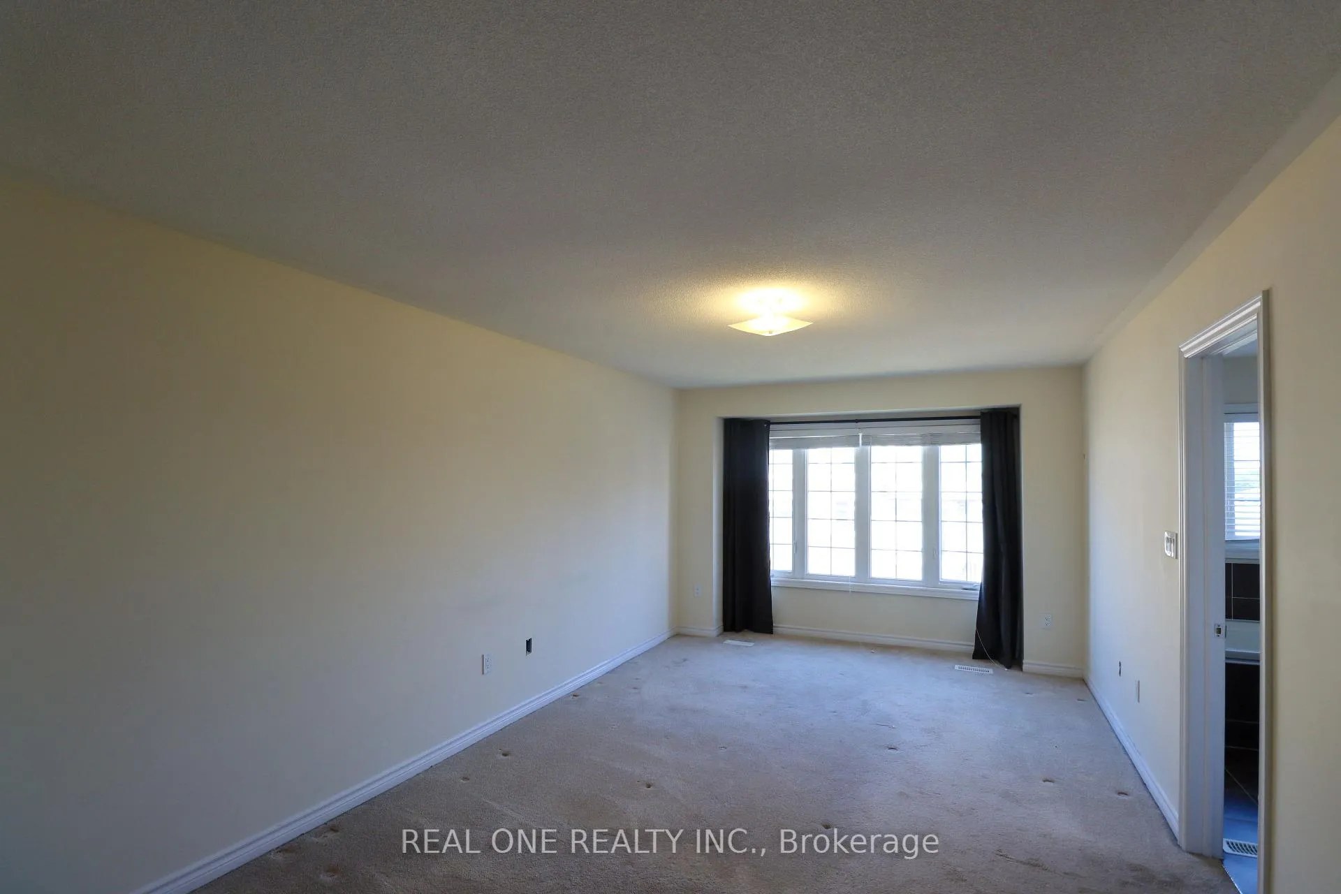 Photo 21 of 180 Sunset Terrace, Vaughan, Vellore Village — HOMEH