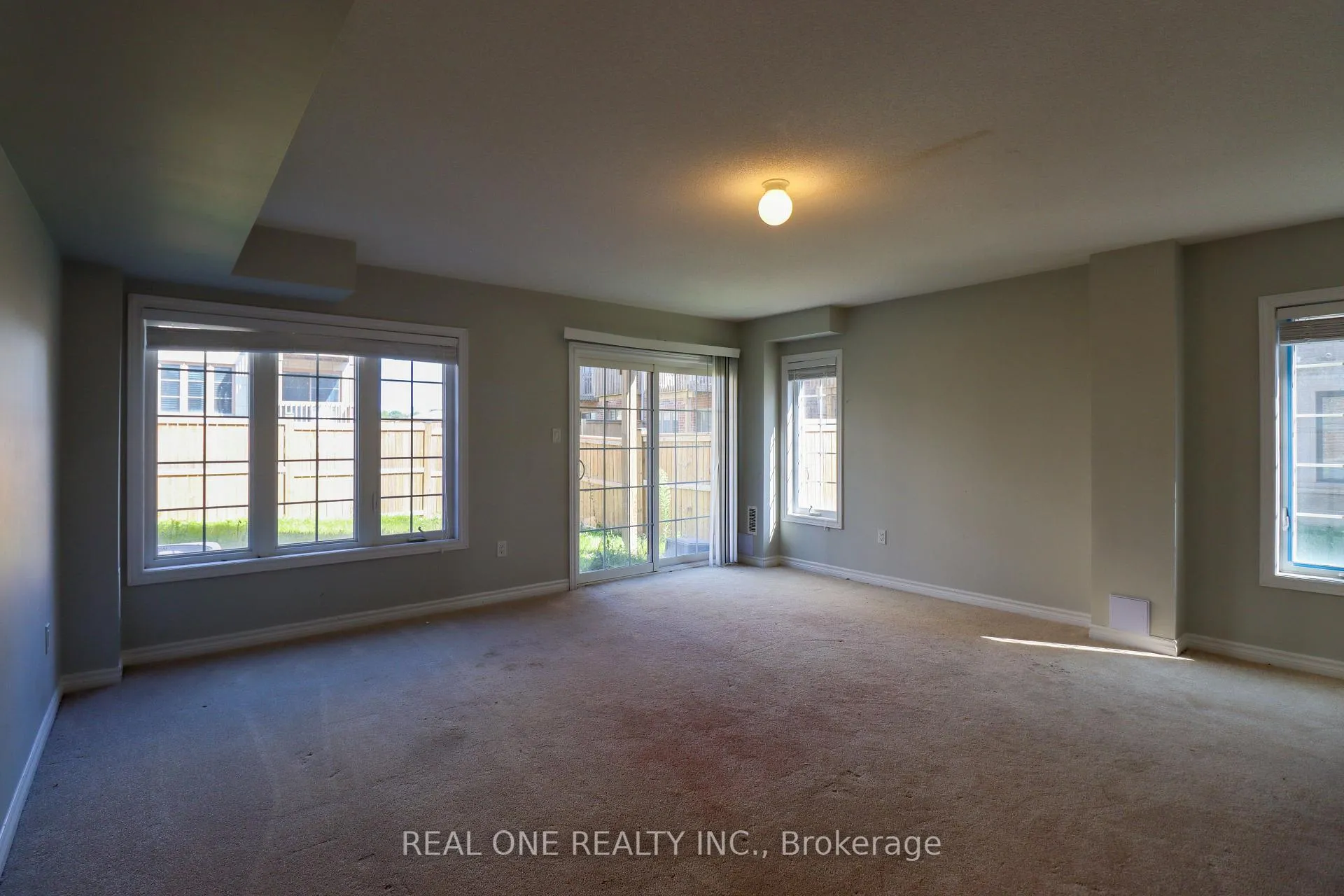 Photo 32 of 180 Sunset Terrace, Vaughan, Vellore Village — HOMEH