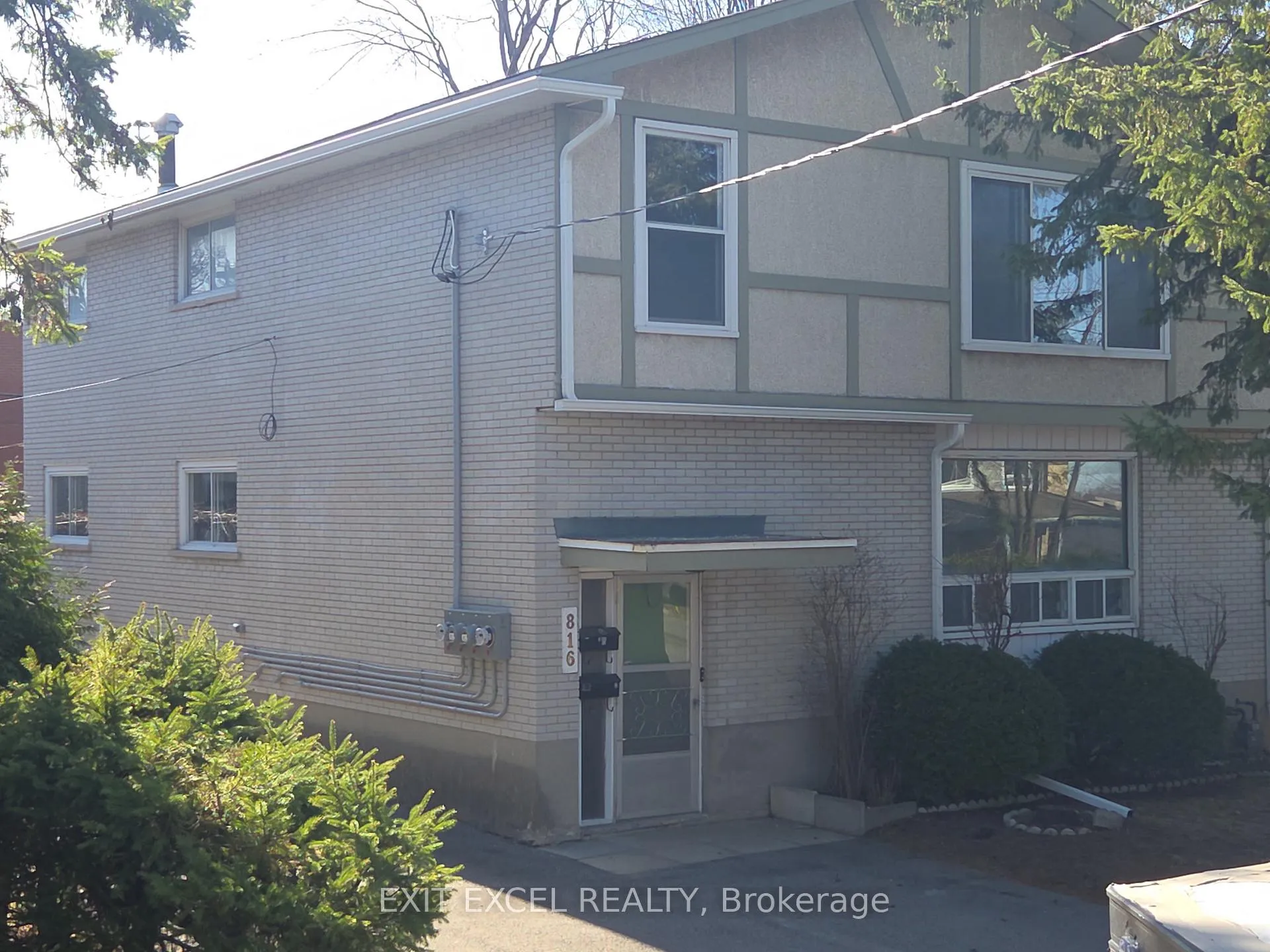 Photo 1 of Unit 1, 816 Dundee Avenue, Ottawa, Queensway Terrace North — HOMEH