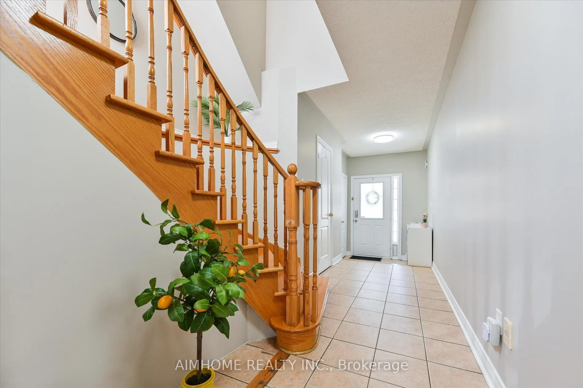 Photo 5 of 12 Boxhill Road, Markham, Milliken Mills East — HOMEH