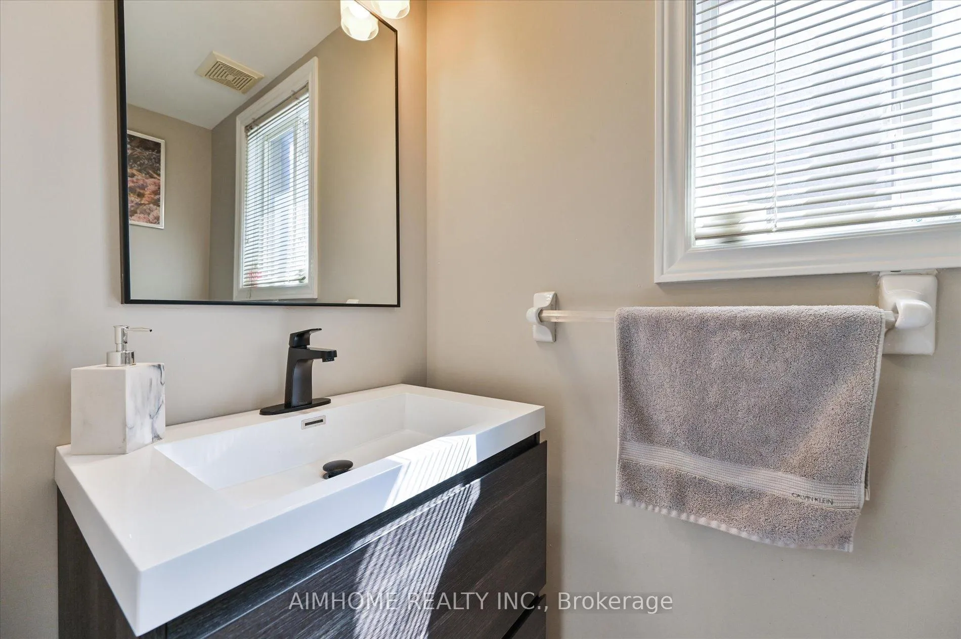 Photo 17 of 12 Boxhill Road, Markham, Milliken Mills East — HOMEH