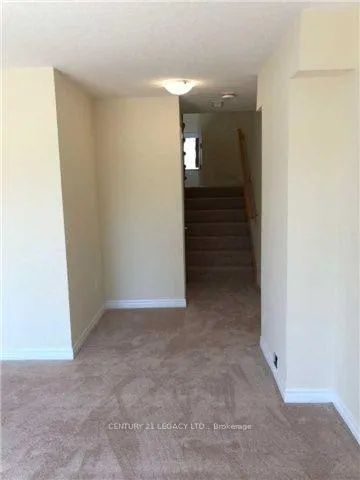 Photo 5 of Unit Unit 2, 420 Linden Drive, Cambridge, Preston Heights — HOMEH