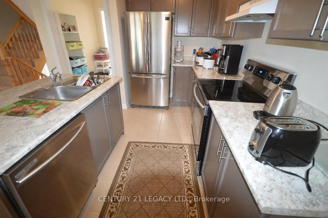 Photo 11 of Unit Unit 2, 420 Linden Drive, Cambridge, Preston Heights — HOMEH
