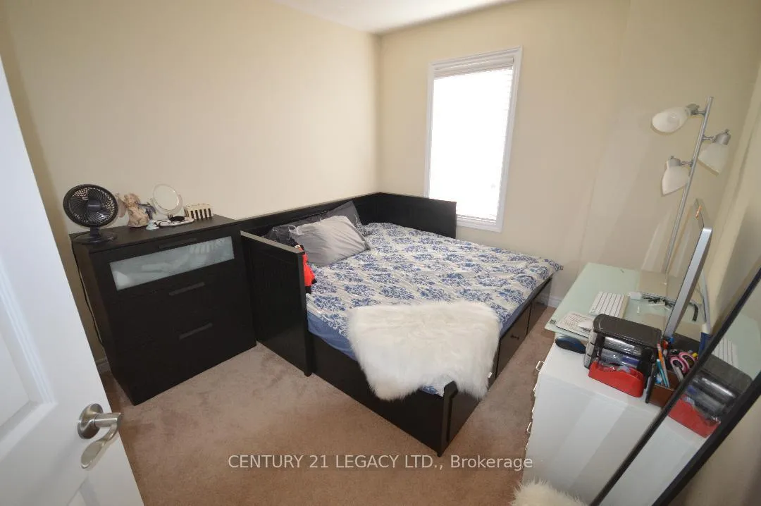 Photo 18 of Unit Unit 2, 420 Linden Drive, Cambridge, Preston Heights — HOMEH