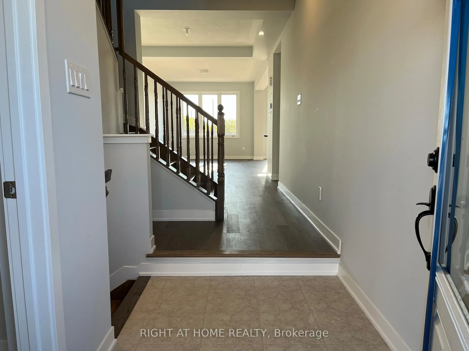 Photo 3 of 641 Allied Mews, Ottawa, Stittsville (North) — HOMEH