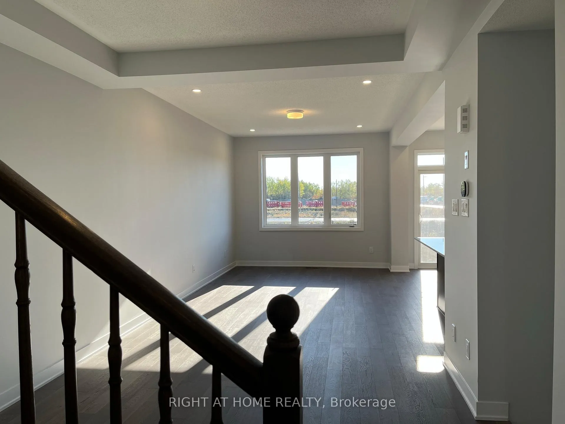 Photo 4 of 641 Allied Mews, Ottawa, Stittsville (North) — HOMEH