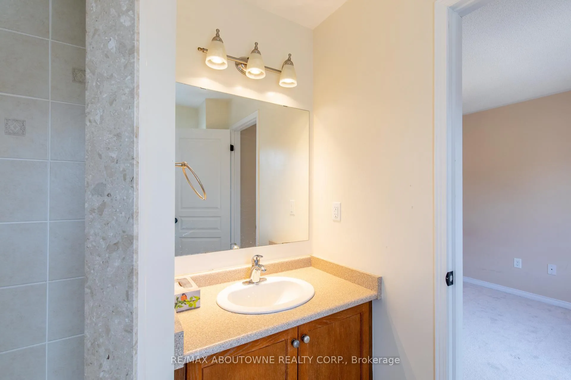 Photo 16 of Unit 75, 2178 Fiddlers Way, Oakville, Westmount — HOMEH